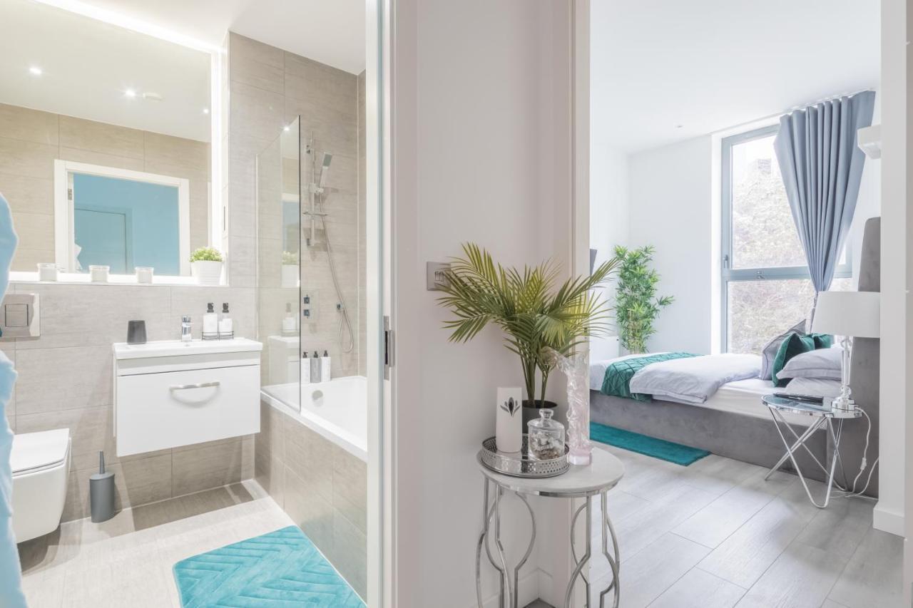 Elegant Apartment Milton Keynes Bagian luar foto